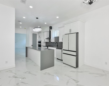 2816 Corrine Street - Photo Thumbnail 7