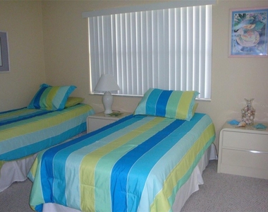 272 Woodlake Wynde - Photo Thumbnail 11