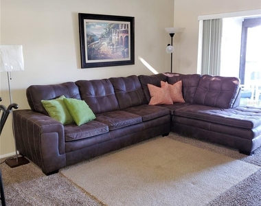 272 Woodlake Wynde - Photo Thumbnail 4