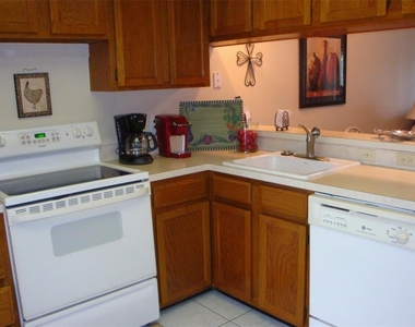272 Woodlake Wynde - Photo Thumbnail 5