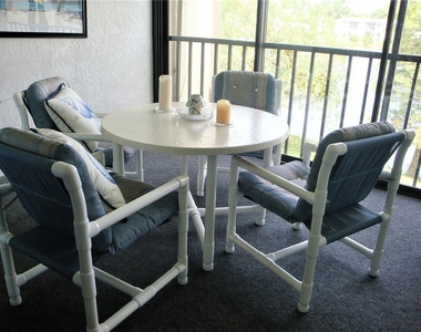 272 Woodlake Wynde - Photo Thumbnail 15
