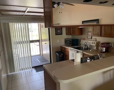 272 Woodlake Wynde - Photo Thumbnail 17