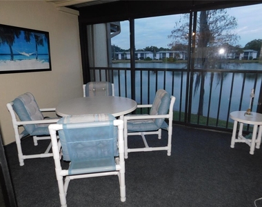 272 Woodlake Wynde - Photo Thumbnail 16