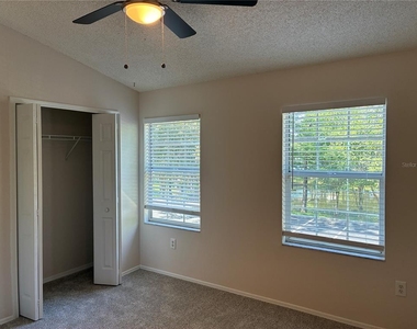 8648 Hunters Key Circle - Photo Thumbnail 12