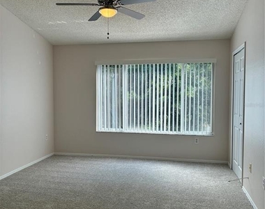 8648 Hunters Key Circle - Photo Thumbnail 16
