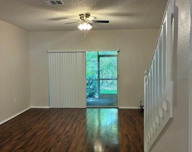 8648 Hunters Key Circle - Photo Thumbnail 7