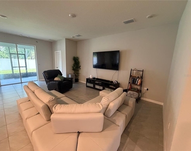 3747 Capri Coast Drive - Photo Thumbnail 7