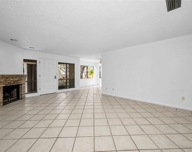 10626 Longwood Drive - Photo Thumbnail 8