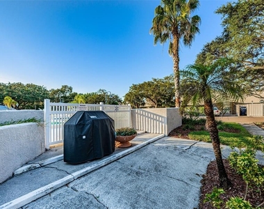 10626 Longwood Drive - Photo Thumbnail 46