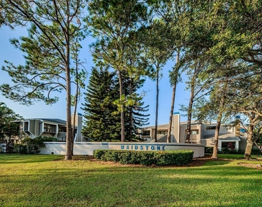 10626 Longwood Drive - Photo Thumbnail 40