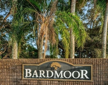 10626 Longwood Drive - Photo Thumbnail 38