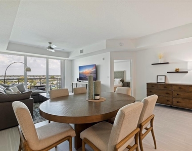 415 Island Way - Photo Thumbnail 12
