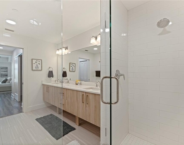 415 Island Way - Photo Thumbnail 19