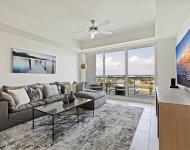415 Island Way - Photo Thumbnail 8