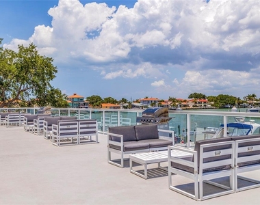 415 Island Way - Photo Thumbnail 30