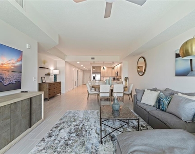 415 Island Way - Photo Thumbnail 9