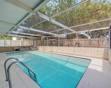 11919 102nd Street - Photo Thumbnail 25