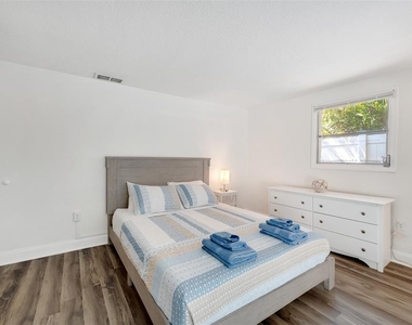 11919 102nd Street - Photo Thumbnail 21