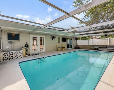 11919 102nd Street - Photo Thumbnail 27