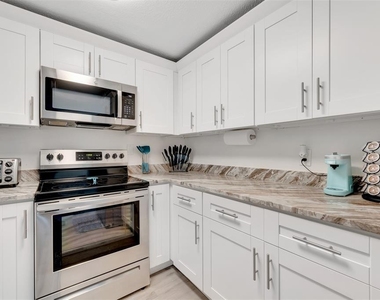 11919 102nd Street - Photo Thumbnail 5