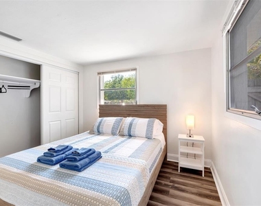 11919 102nd Street - Photo Thumbnail 16