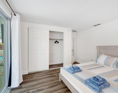 11919 102nd Street - Photo Thumbnail 22