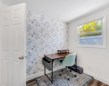 11919 102nd Street - Photo Thumbnail 18