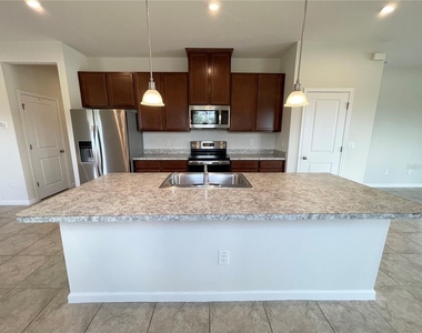 10668 Old Sycamore Loop - Photo Thumbnail 4