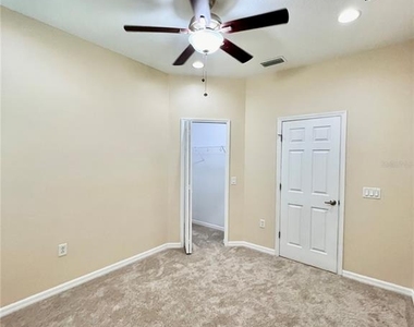 9606 Oak Glade Avenue - Photo Thumbnail 11