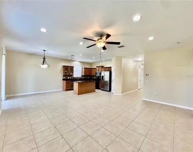 9606 Oak Glade Avenue - Photo Thumbnail 15