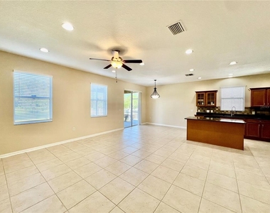9606 Oak Glade Avenue - Photo Thumbnail 13
