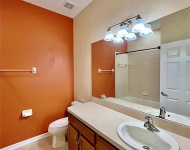 9606 Oak Glade Avenue - Photo Thumbnail 5