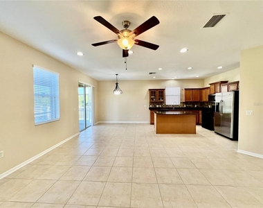 9606 Oak Glade Avenue - Photo Thumbnail 14