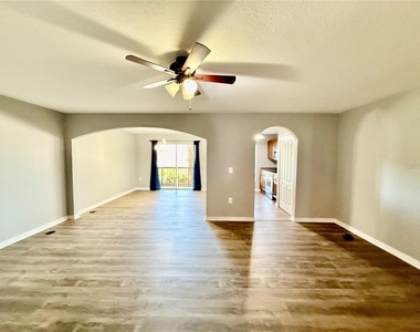 4505 Ashburn Square Drive - Photo Thumbnail 6