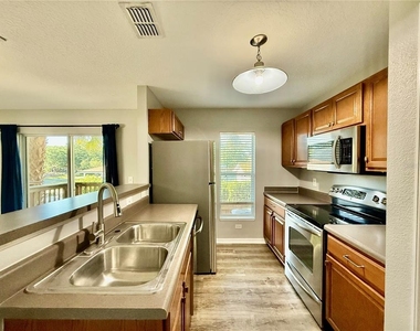 4505 Ashburn Square Drive - Photo Thumbnail 12