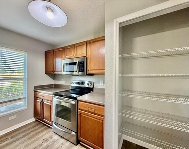 4505 Ashburn Square Drive - Photo Thumbnail 14
