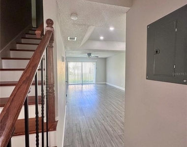 7512 Bolanos Court - Photo Thumbnail 4