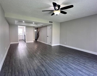 7512 Bolanos Court - Photo Thumbnail 9