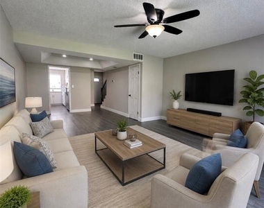 7512 Bolanos Court - Photo Thumbnail 10
