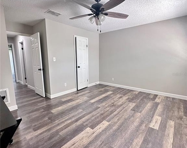 7512 Bolanos Court - Photo Thumbnail 21