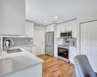 504 7th Street Se - Photo Thumbnail 9