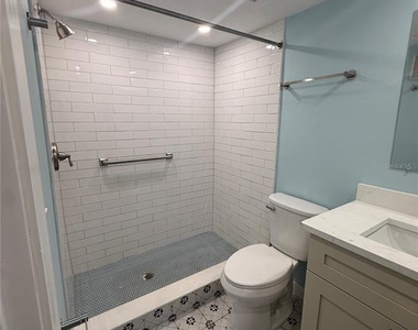 171 Medallion Boulevard - Photo Thumbnail 15