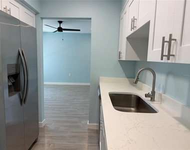 171 Medallion Boulevard - Photo Thumbnail 17