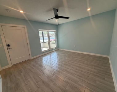 171 Medallion Boulevard - Photo Thumbnail 11