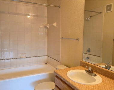 10211 Courtney Palms Boulevard - Photo Thumbnail 8
