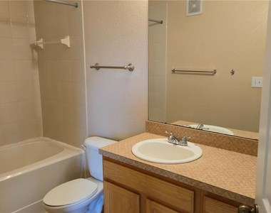 10211 Courtney Palms Boulevard - Photo Thumbnail 14
