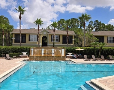 10211 Courtney Palms Boulevard - Photo Thumbnail 2