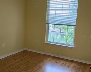 10211 Courtney Palms Boulevard - Photo Thumbnail 12