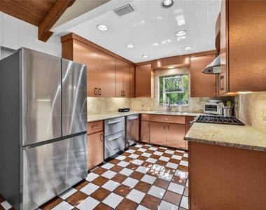 6113 10th Avenue S - Photo Thumbnail 14