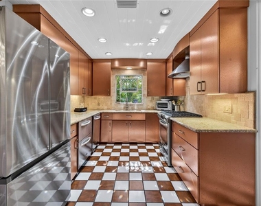 6113 10th Avenue S - Photo Thumbnail 13
